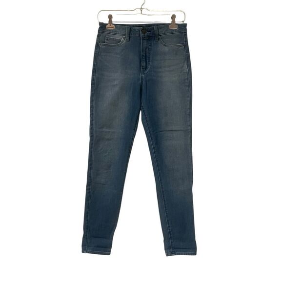 Uniqlo jeans light wash skinny jeans. Size 26 - Picture 1 of 8